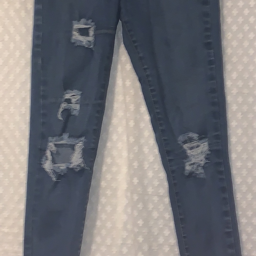 FASHION NOVA JEANS - Picture 2 of 6